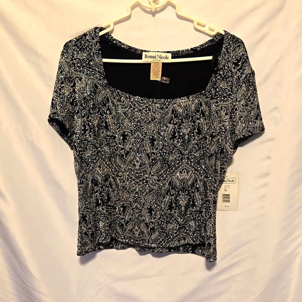 Ronni Nicole, Top. Square Neck, New Tag